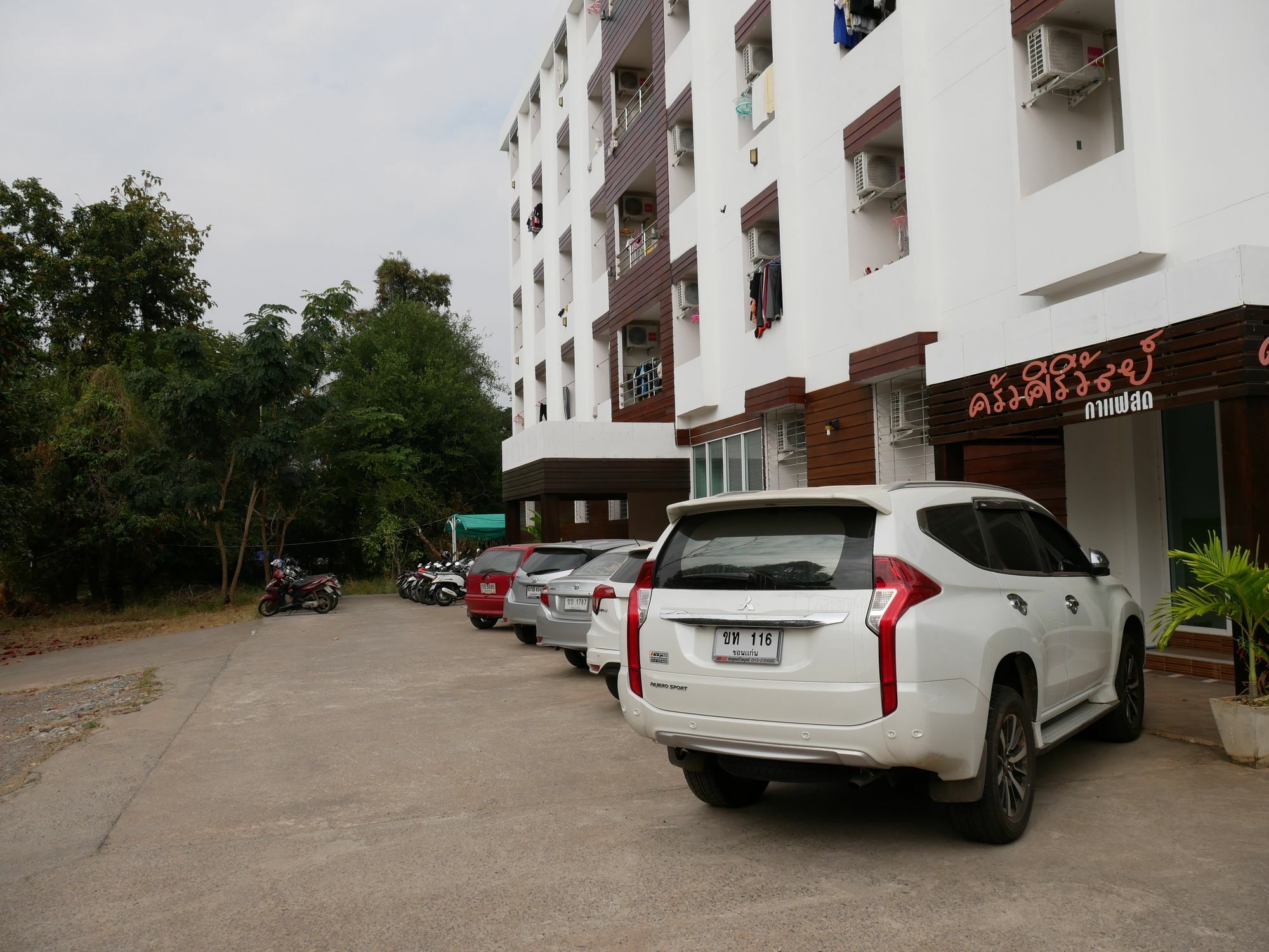 Siriwan Grand Garden Apartment Khon Kaen Bagian luar foto